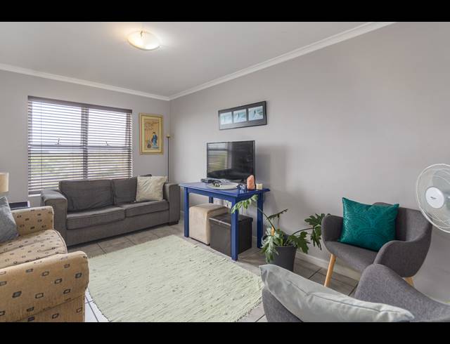 2 BEDROOM APARTMENT SOLD IN MELKBOSSTRAND CENTRAL